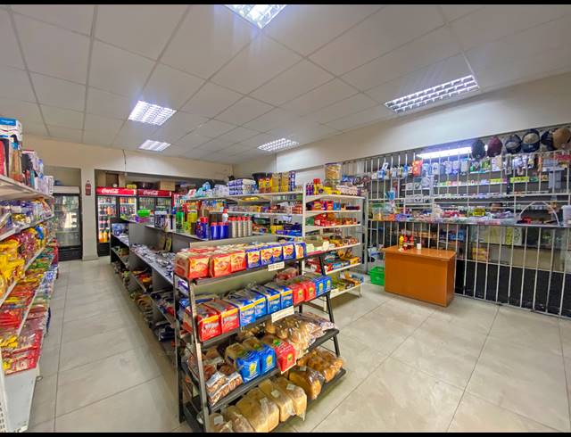 1,700M² BUILDING FOR SALE IN CAPITAL PARK